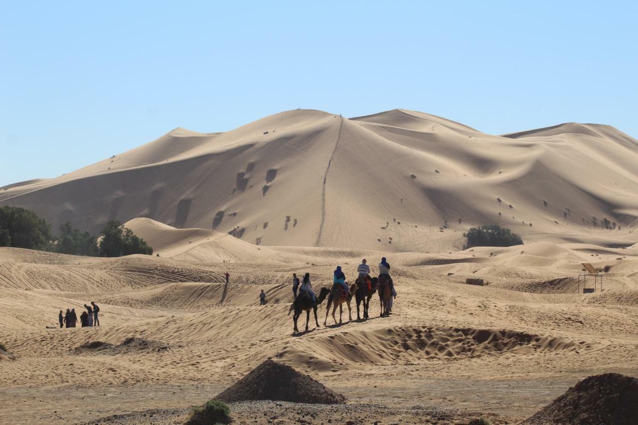 Hotel La Gazelle Bleue Merzouga Exterior foto